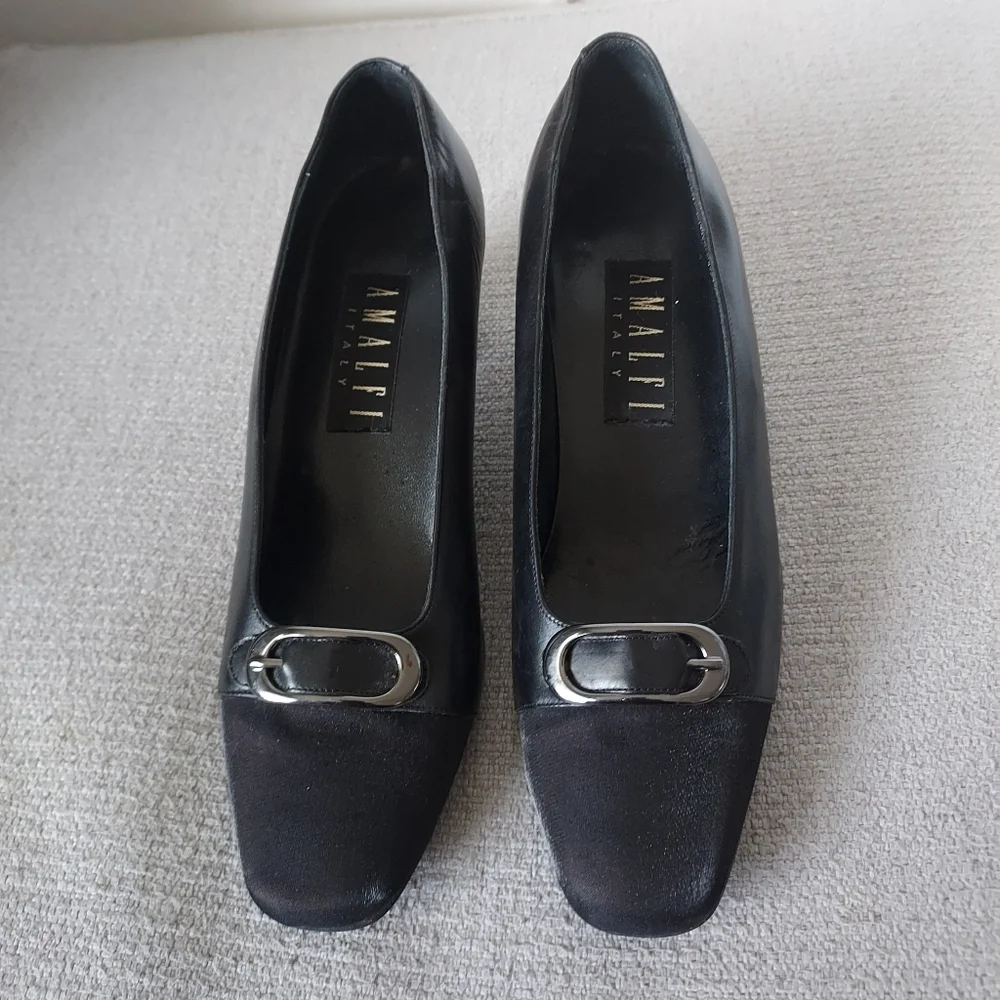 AMALFI Italy Leather and Satin Toe pumps Sz-8